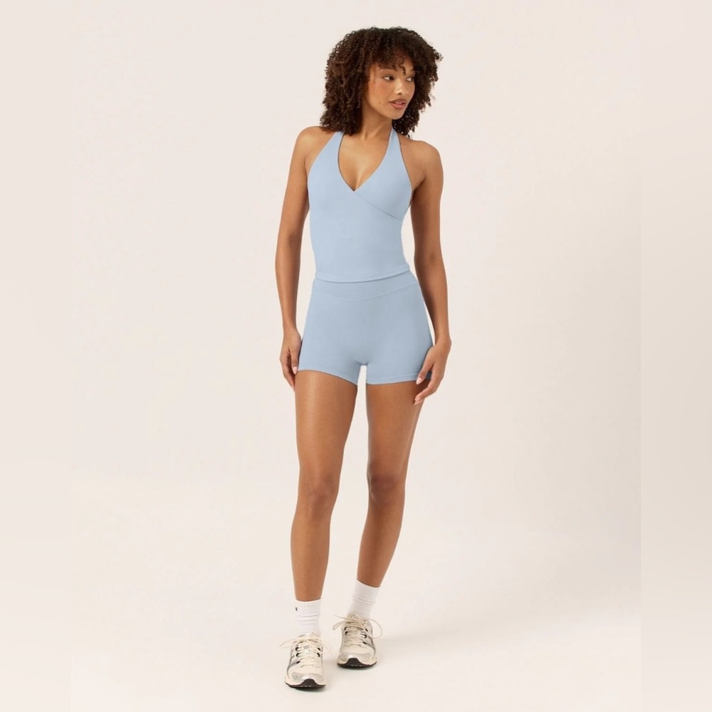 Crop Shop Boutique FORM INVISIBLE SCRUNCH SHORTS 4"